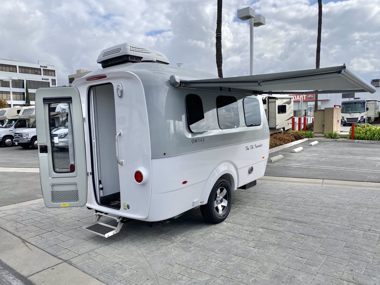 Pre-Owned 2019 AIRSTREAM NEST 16FB CCH in Boise #C0578P | Dennis Dillon ...