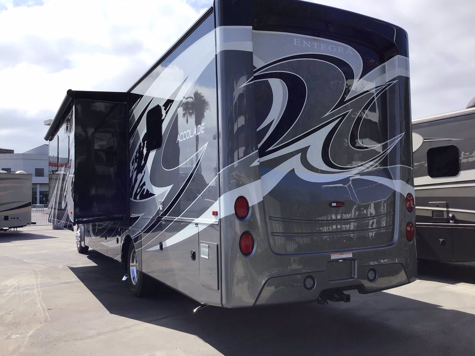 New 2020 ENTEGRA ACCOLADE 37K MH in Boise #EGL010 | Dennis Dillon RV ...