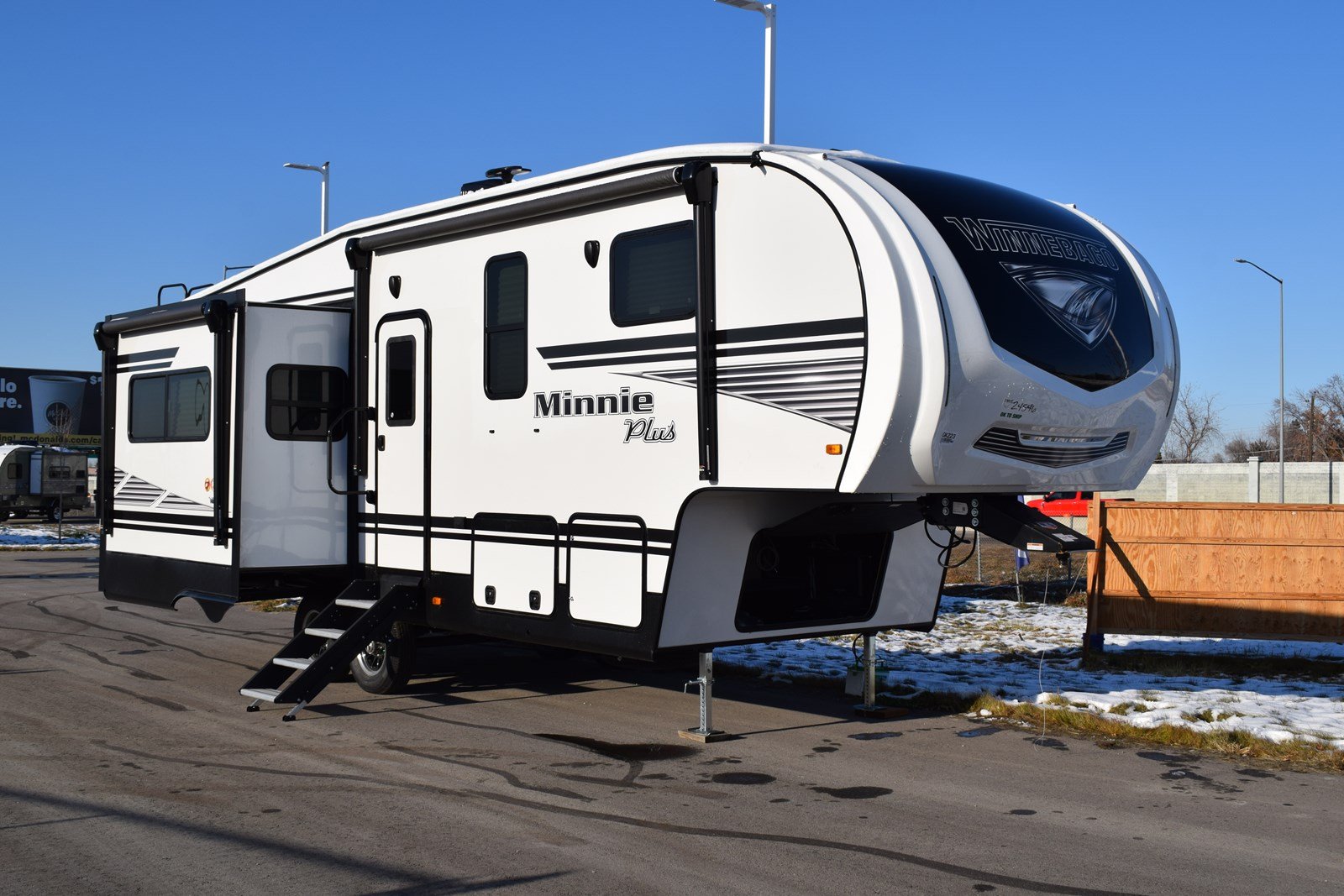 New 2019 WINNEBAGO MINNIE PLUS 27RLTS CCH In Boise #GK223 | Dennis ...