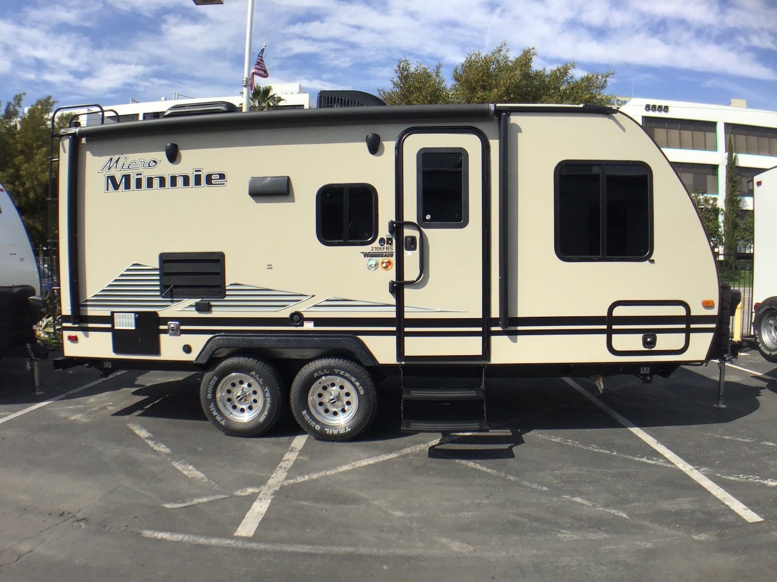 New 2019 WINNEBAGO MICRO MINNIE 2106FBS CCH in Boise #GK255 | Dennis ...