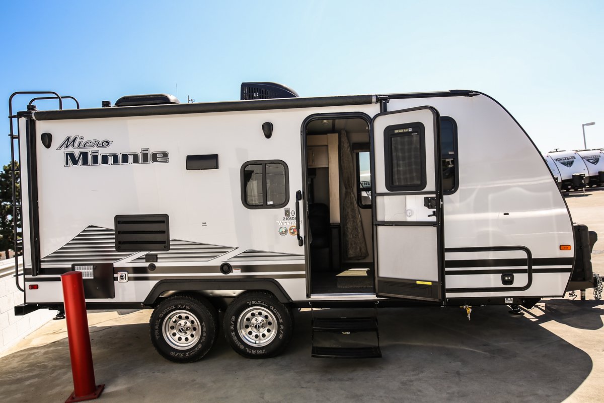 New 2019 WINNEBAGO MICRO MINNIE 2106DS CCH in Boise #GK123 | Dennis ...