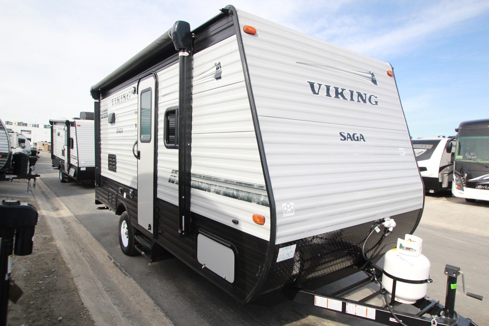 New 2019 FOREST RIVER VIKING SAGA 17SFQ CCH in Boise #YK113 | Dennis ...